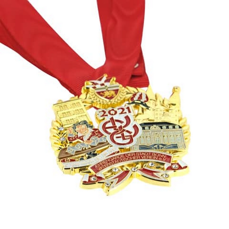 Sessionsorden 2021 Der diesjährige Sessionsorden zeigt neben Jubiläumskind Ludwig van Beethoven auch das historische Bonner Rathaus